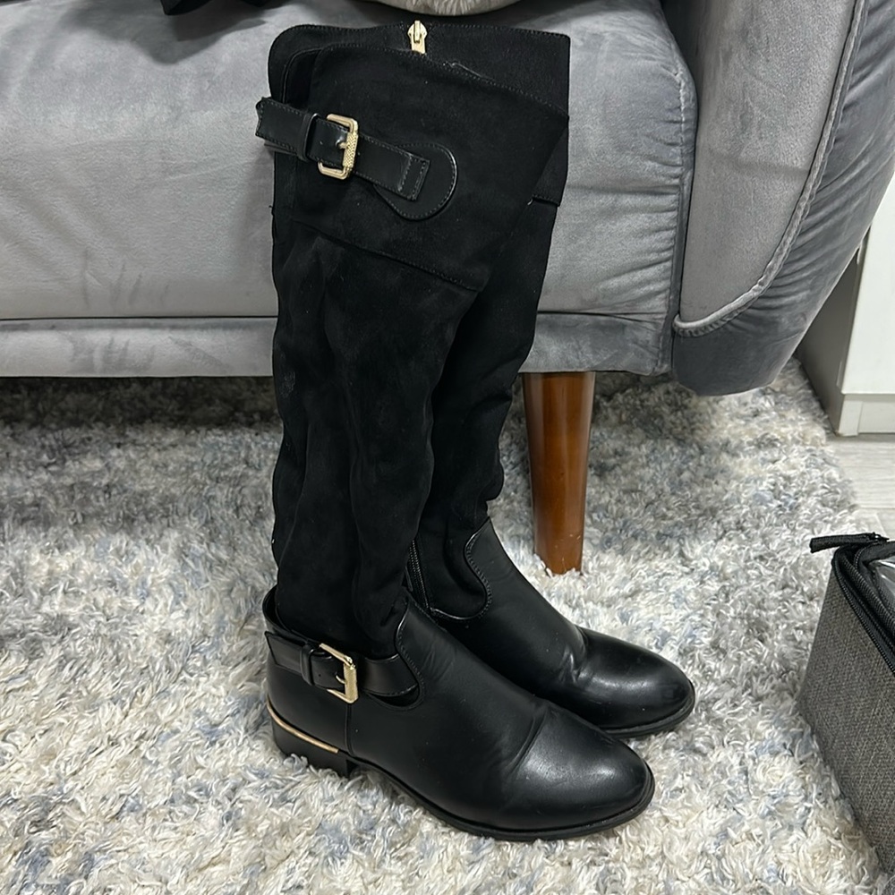 Worn no brand black boots with suede sz 6-6.5